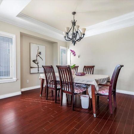 Share Home 1Bd Suite In 코퀴틀람 외부 사진